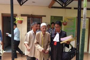 Diduga Serobot Lahan, Kakek Usia 89 Tahun Kembali Disidang