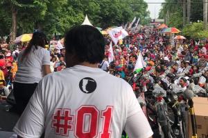 Ribuan Warga Ikuti Jalan Sehat Arus Bawah Jokowi