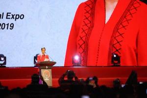 Presiden Jokowi Hentikan Pidatonya Saat Azan Berkumandang