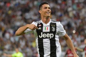 Sundulan Maut Ronaldo Bawa Juve Juara Piala Italia