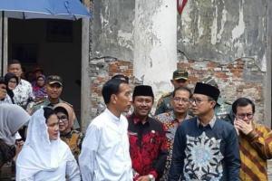 Ngopi di Benteng Van Den Bosch, Jokowi: Rp8.000, Murah Kan?