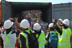 Lagi, 8 Kontainer Sampah 'Asing' Berbahaya Masuk Indonesia