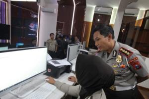 Polda Jatim Terapkan Tilang Elektronik di Surabaya