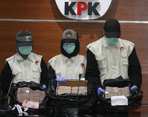 Buru Koruptor di Malang, KPK Periksa 24 Orang