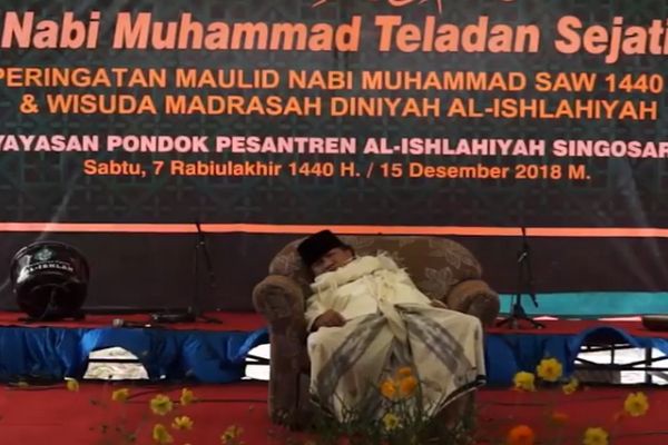 Ulama Meninggal Saat Ceramah, Bupati Anas: Wafat yang Indah!