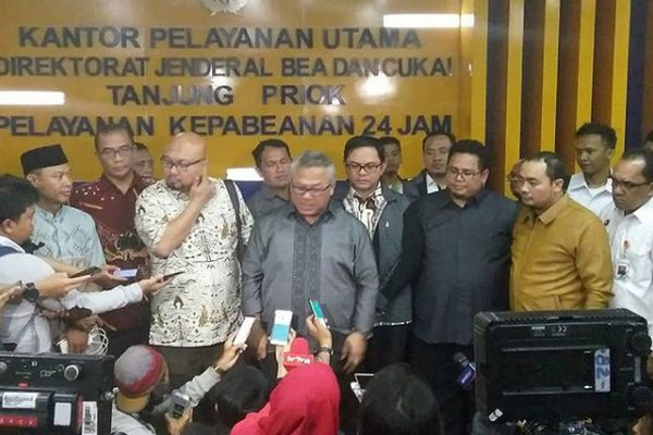 Usut Penyebar Hoaks Surat Suara Asal China Tercoblos!