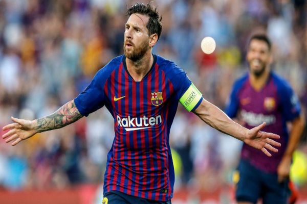 Gol ke-400 Messi Bawa Barca Perkasa di Puncak Klasemen