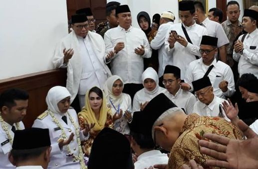 Gubernur Khofifah Pimpin Doa untuk Kesembuhan Ani Yudhoyono