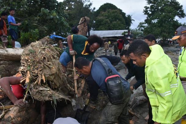 Banjir di Papua Seret Satu Keluarga Asal Madura