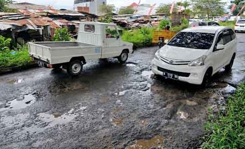 Kota Malang Darurat Jalan Belubang