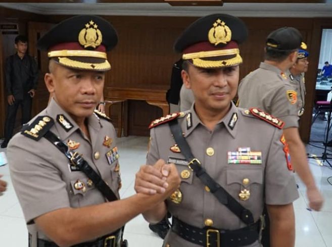 Mantan Kapolrestabes Surabaya Semangati Penggantinya