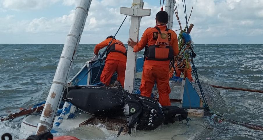 Jasad Bocah Korban Kapal Tenggelam Ditemukan 