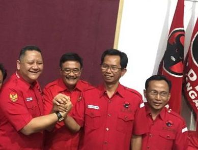 Cak Awi Resmi Pimpin PDIP Surabaya, Ini Susunan Pengurusnya