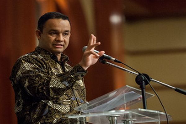 Gubernur Anies Batasi Usia Kendaraan di Jakarta