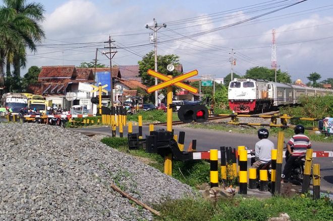 KAI Tutup 2 Jalur Perlintasan di Jombang