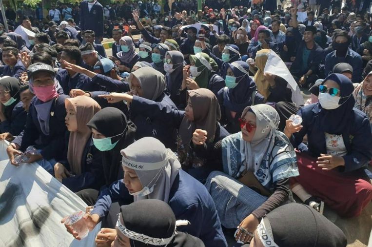 Ribuan Mahasiswa Madura Kembali Kepung Kantor DPRD 