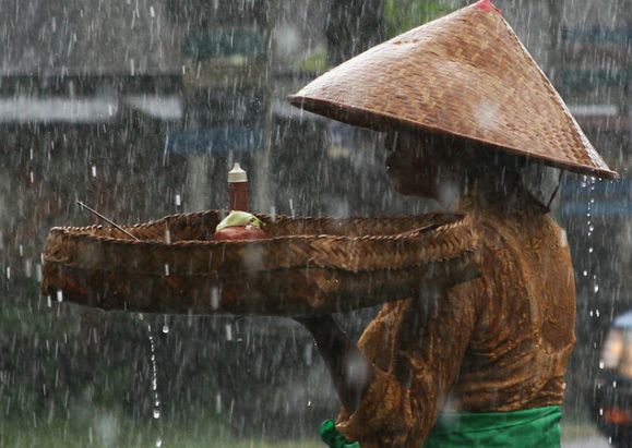 Prediksi Awal Musim Hujan di Jawa Timur