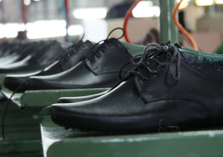 Kenaikan UMK Pukul Industri Sepatu Jatim