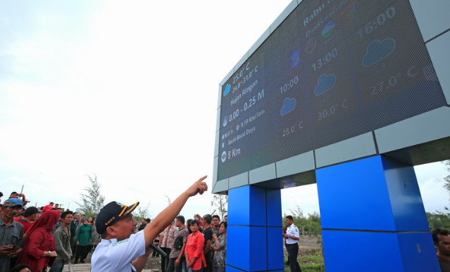 Dishub  Pasang 6 Papan Informasi Cuaca Digital Di Pesisir Surabaya