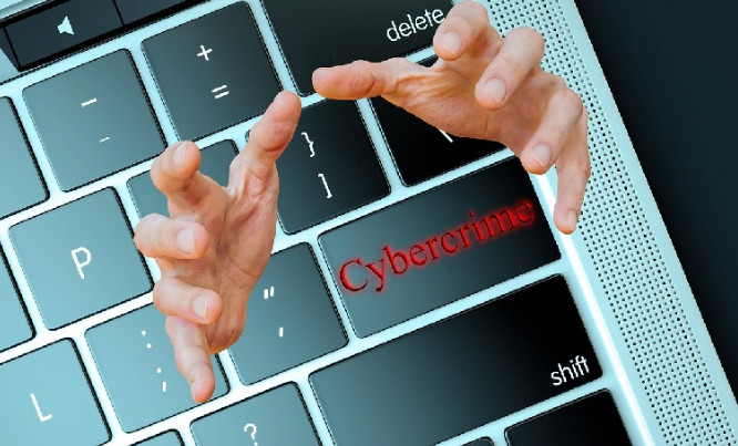 Tips Jaga Anak dari Penjahat Siber Ketika Online
