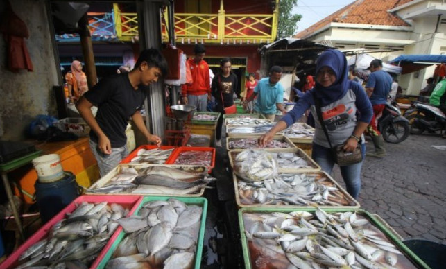 Pedagang Keluhkan Kelangkaan Stok Ikan Laut di Magetan 