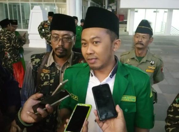 Cawali Surabaya Ditantang Teken Pakta Integritas Tolak Radikalisme