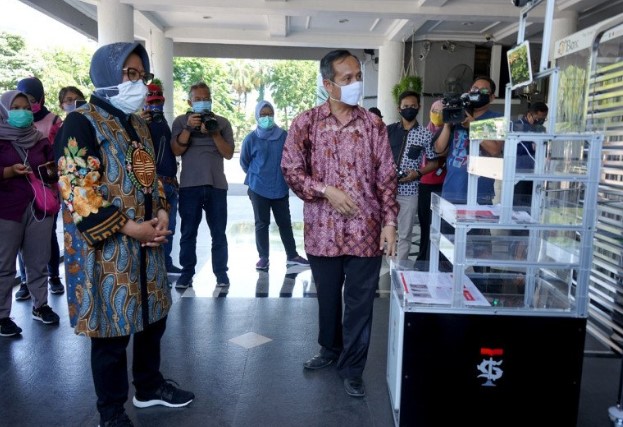 Pemkot Surabaya Dapatkan Bantuan Tiga Alat Canggih Untuk Tangani Covid-19